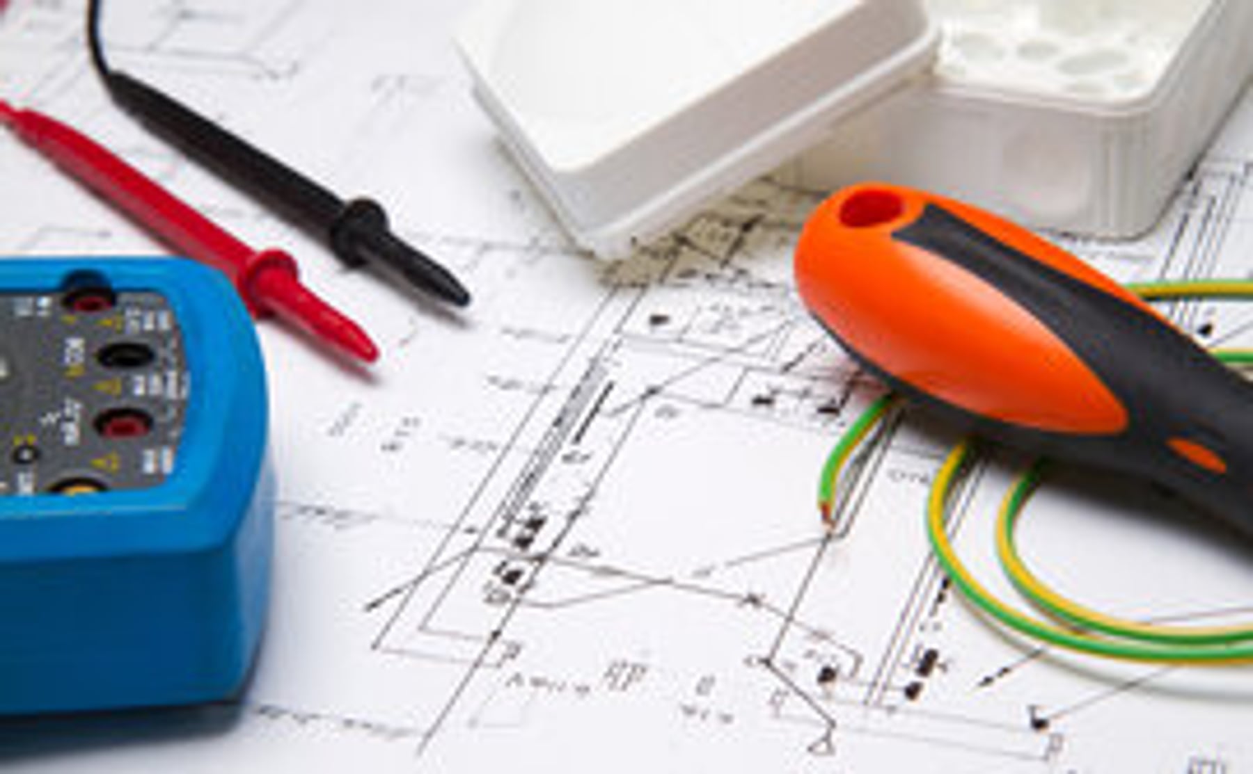 Elektrotechnik – Schaltplan und Werkzeug